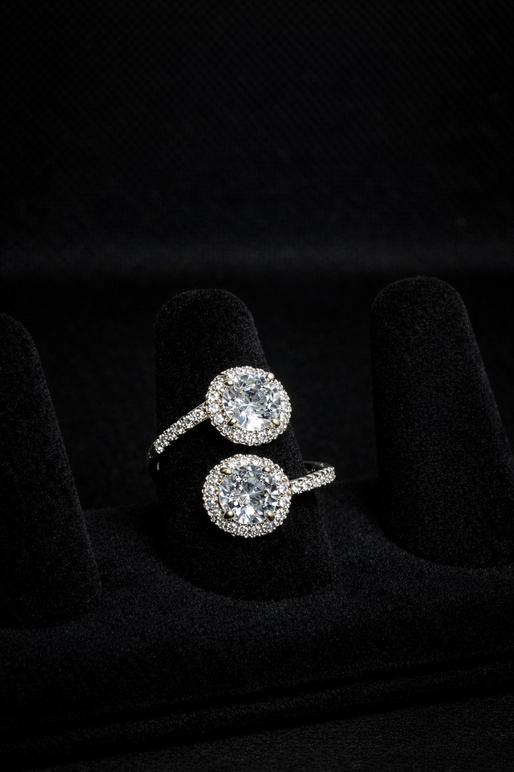 Aurea Halo Ring