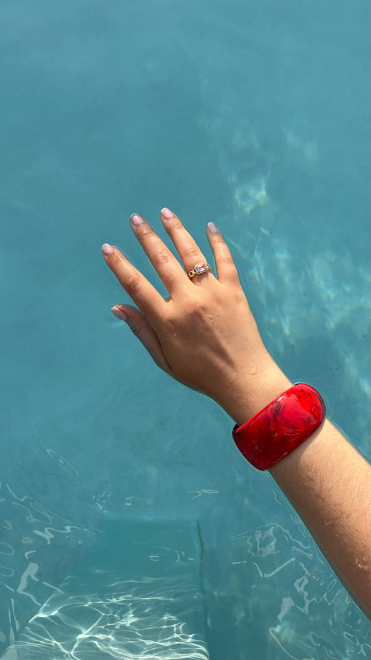 Flor Roja Bangle