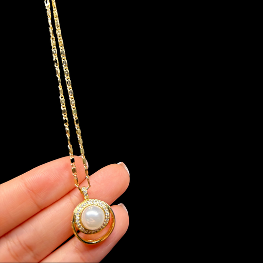 Halo Pearl Necklace